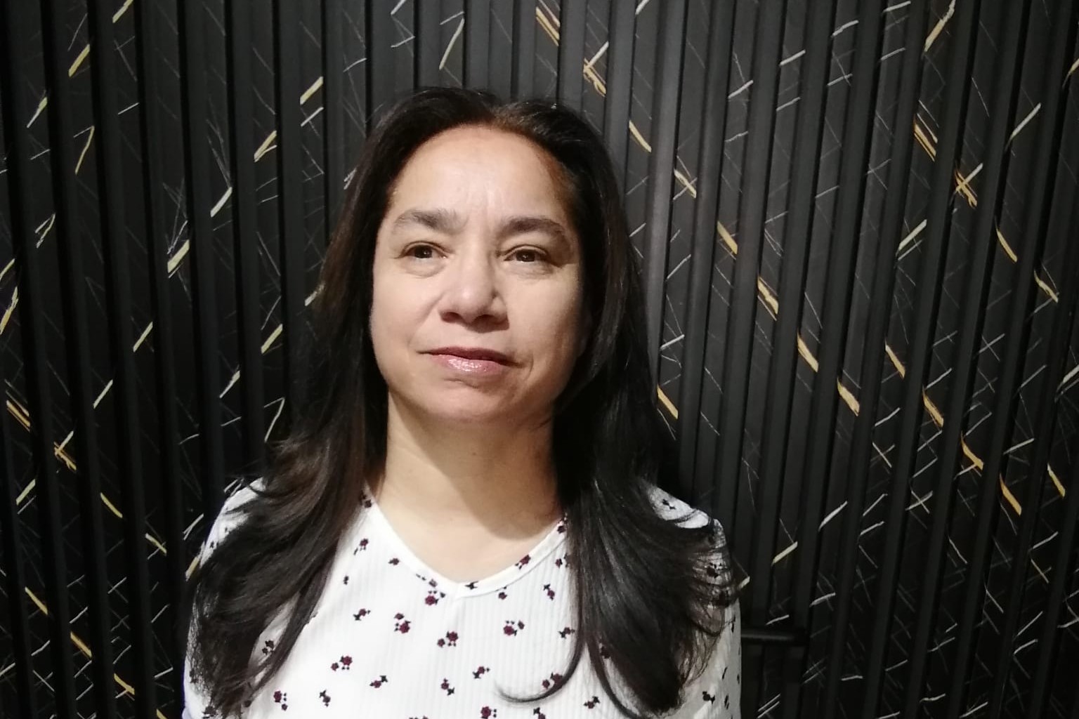 Ayşe Küçükışık Kimdir? Yazarlık Yolculuğunu Azim ve Üretimle Sürdürüyor