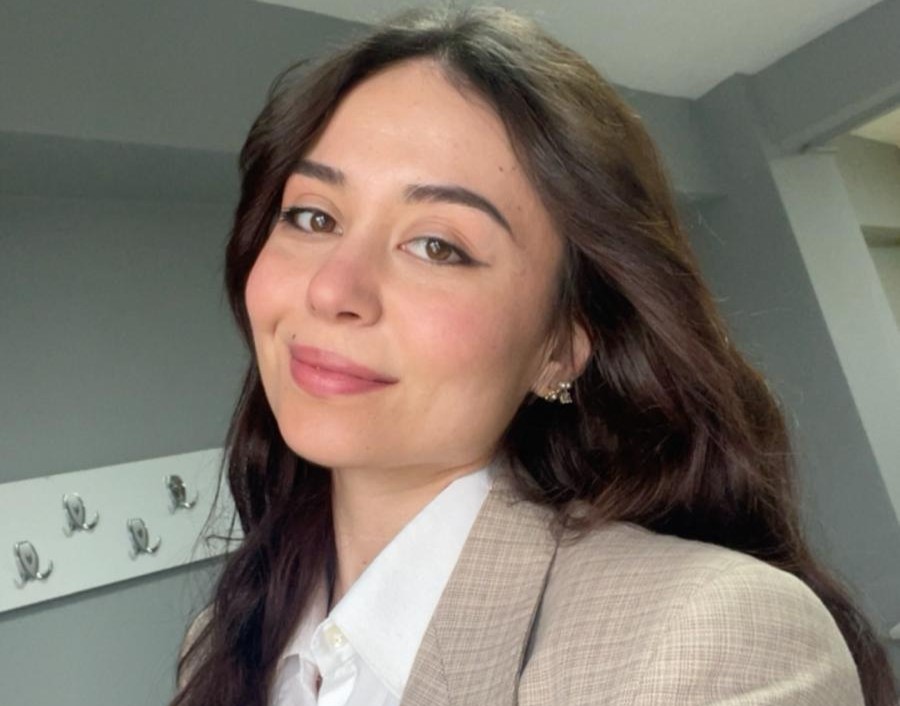 Ayşen Yuva Kimdir?