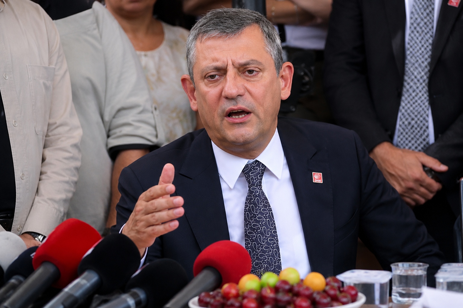 Özgür Özel: “Sokakta Öfke Var, Sorun Bina Değil Geçim”