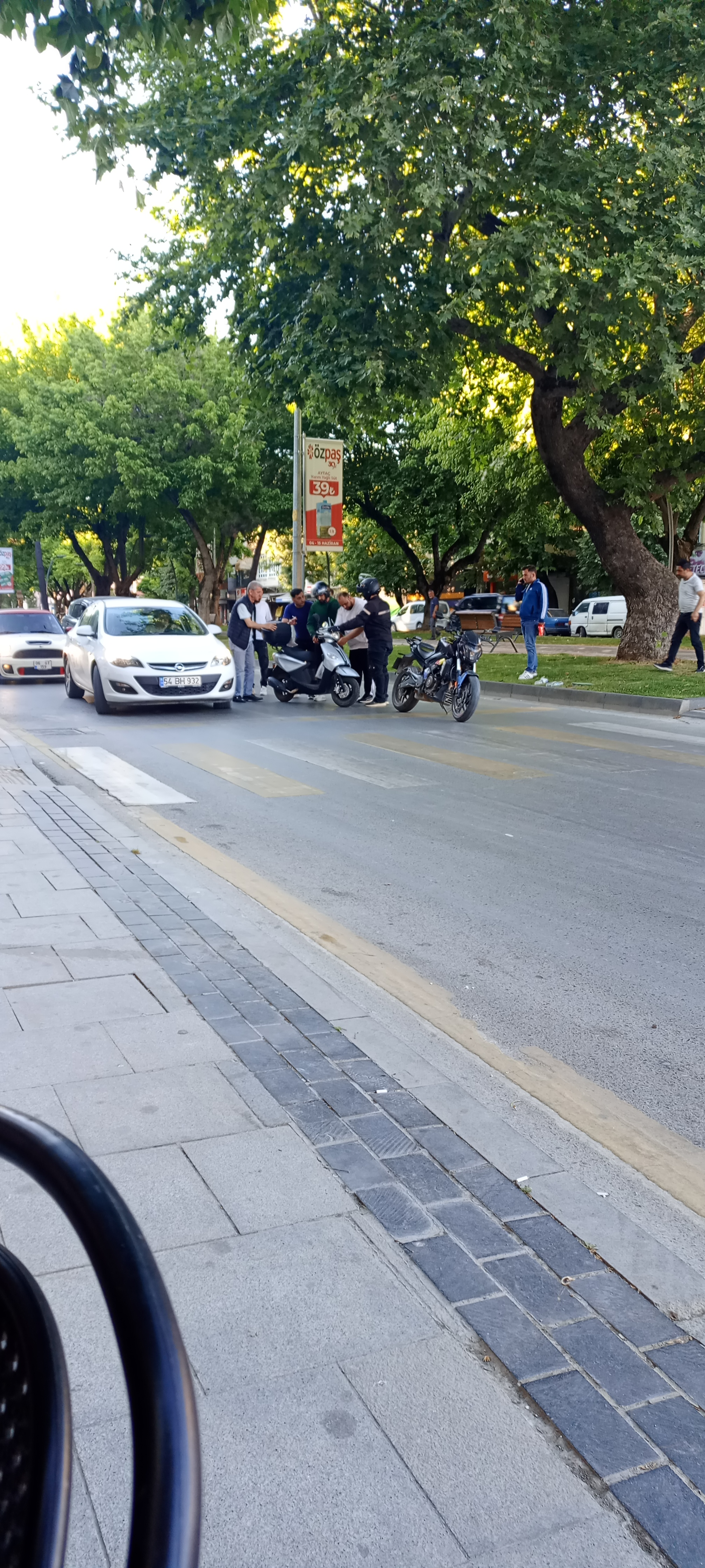 Sakarya Karaağaç'ta Trafik Kazası Ucuz Atlatıldı